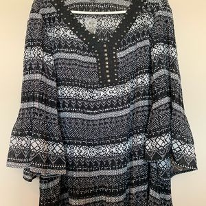 Women Within Tunic Size 2x Black w/embellishments